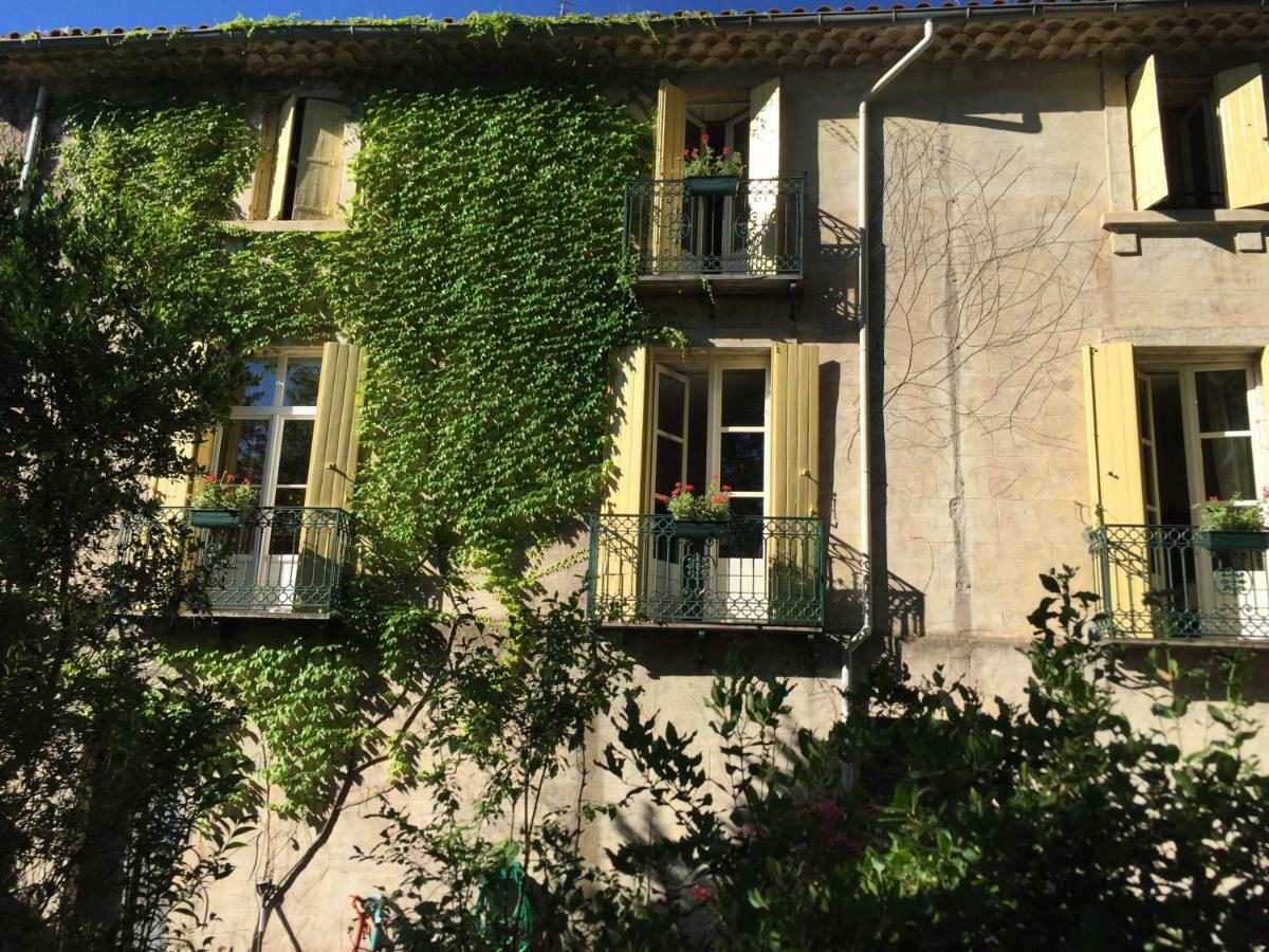Domaine De Brousson Bed & Breakfast La Tour-sur-Orb Exterior photo